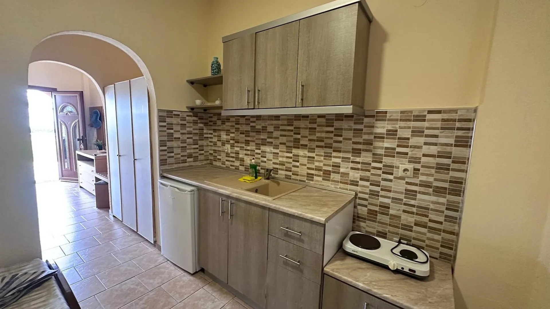 The Flower Apartments Toroni 0*,