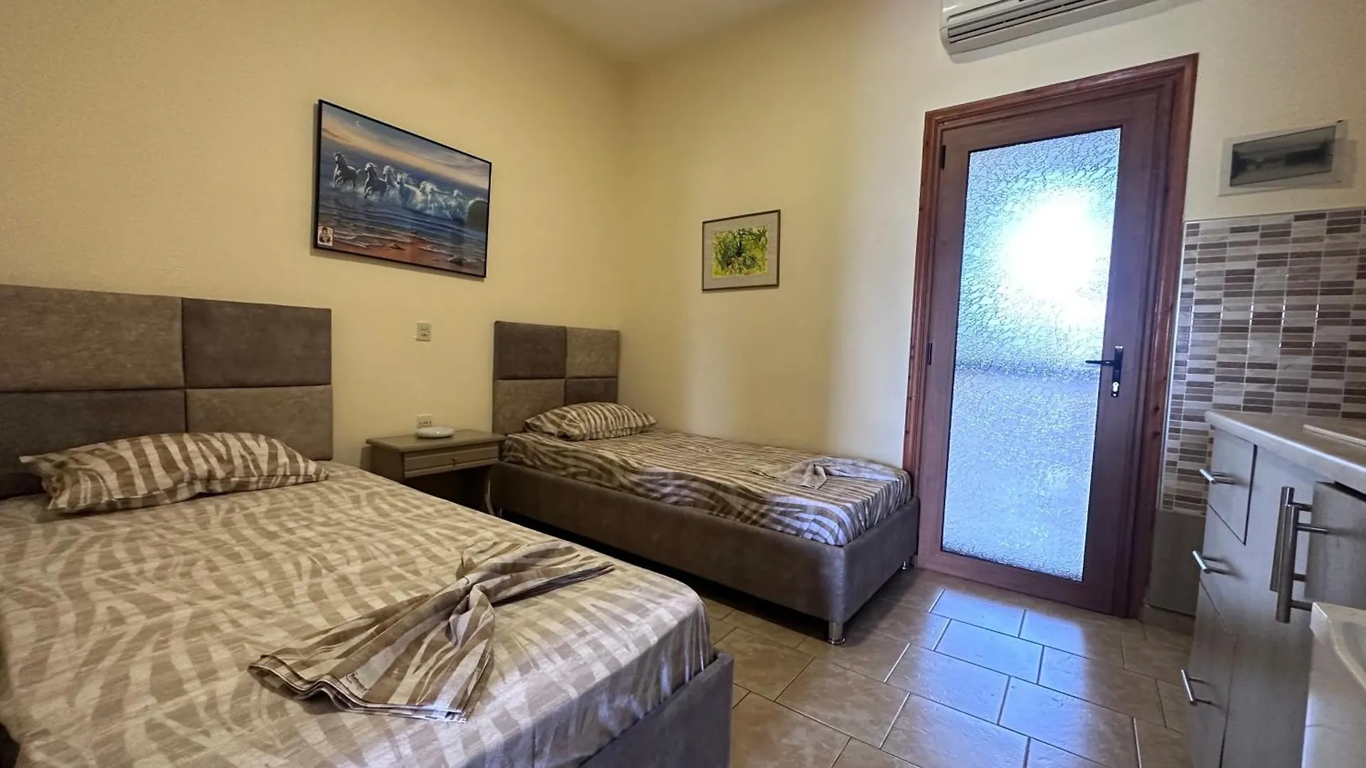 The Flower Apartments Toroni 0*,  Greece