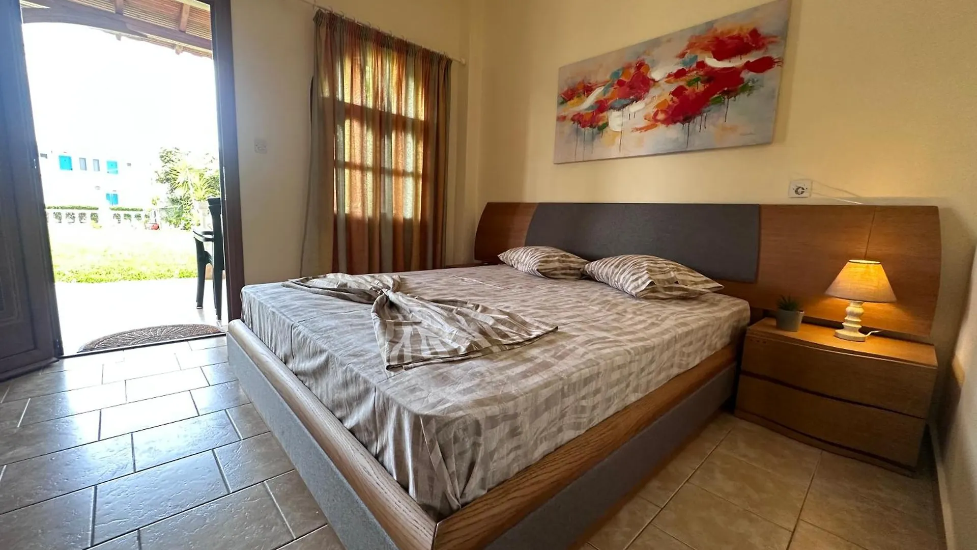 The Flower Apartments Toroni