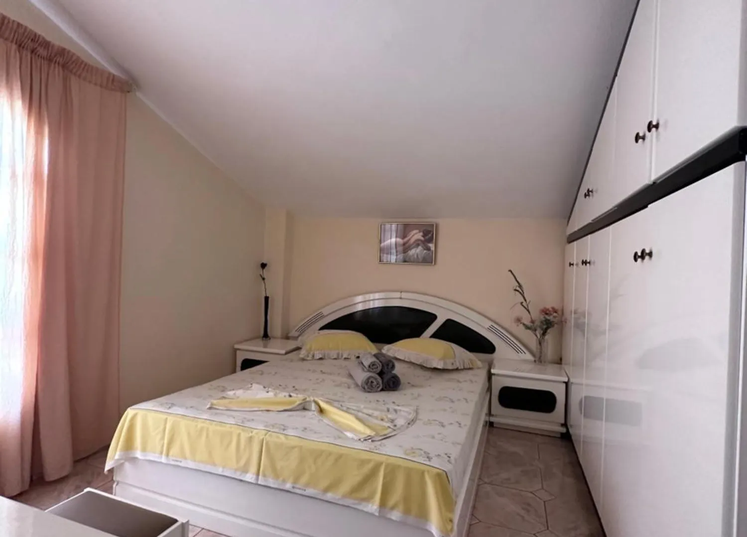 The Flower Apartments Toroni