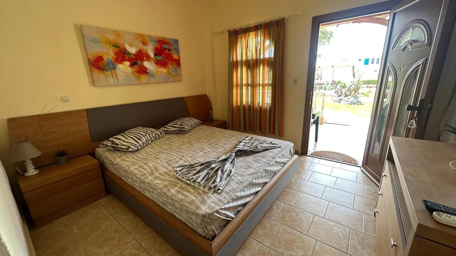 The Flower Apartments Toroni Greece