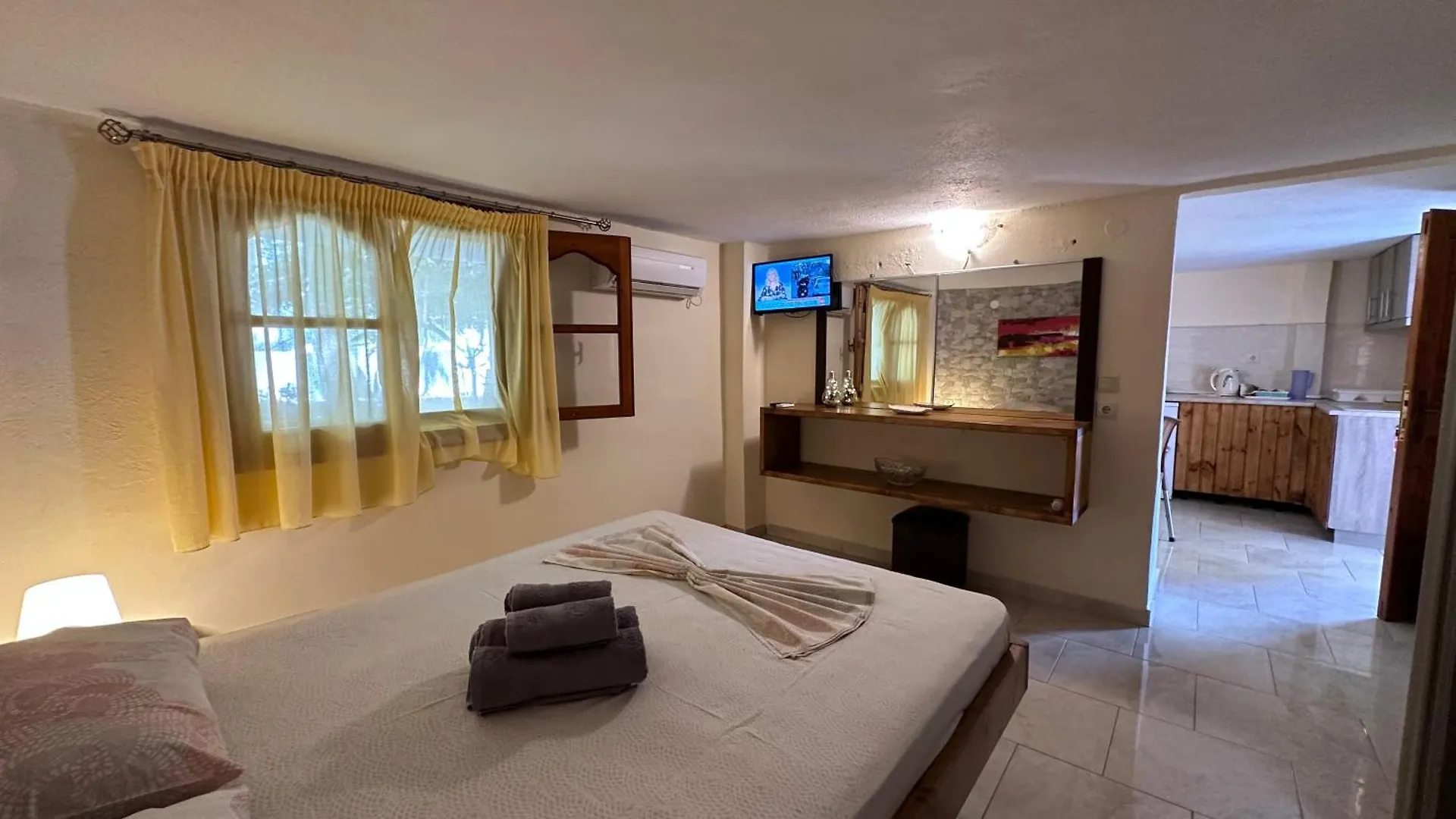 Aparthotel The Flower Apartments Toroni