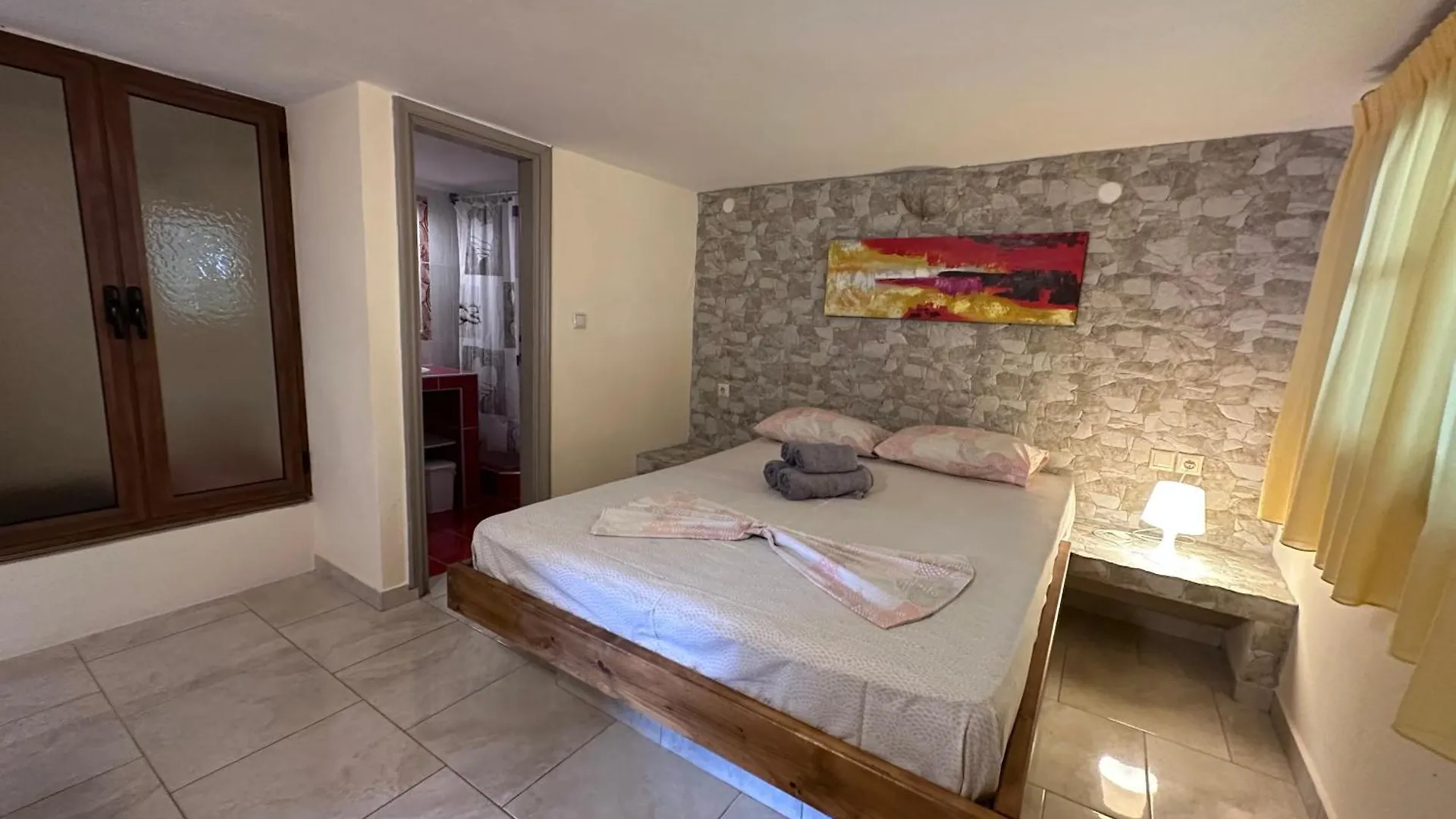 The Flower Apartments Toroni Aparthotel
