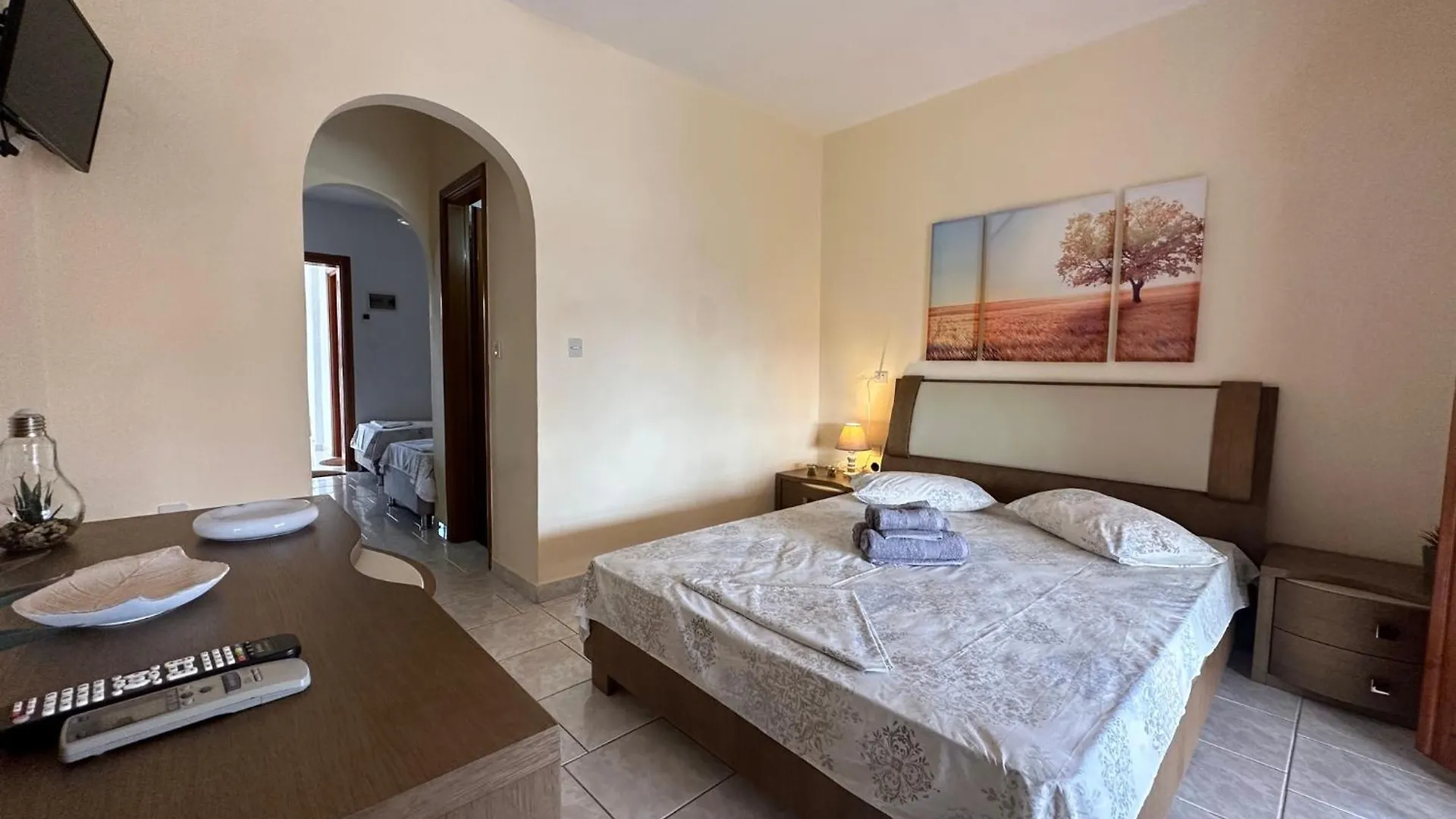 Aparthotel The Flower Apartments Toroni