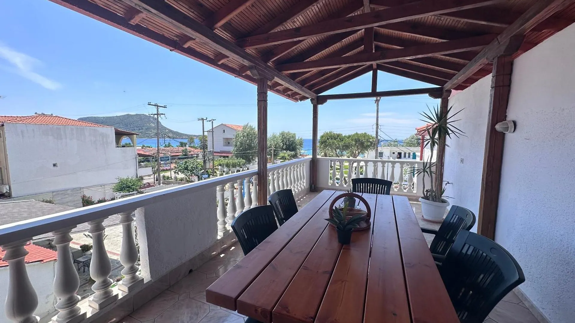 Aparthotel The Flower Apartments Toroni Greece