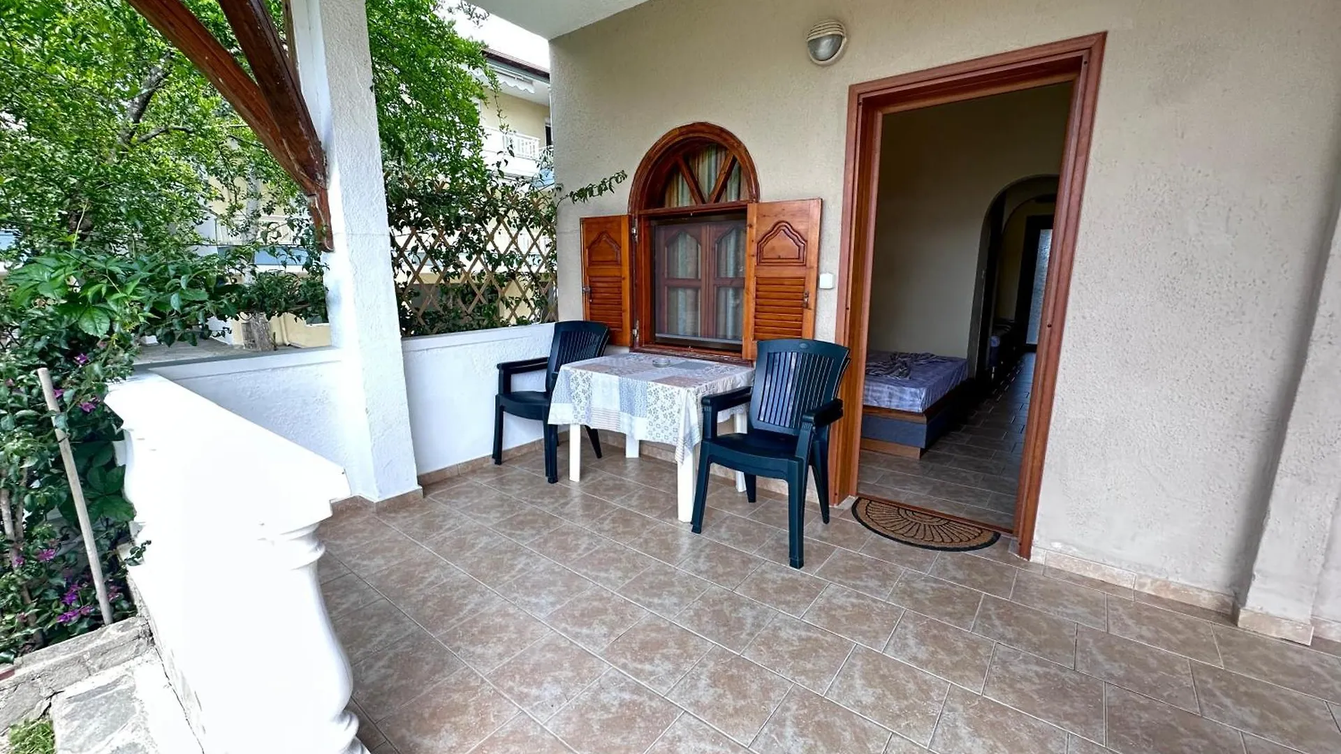 Aparthotel The Flower Apartments Toroni
