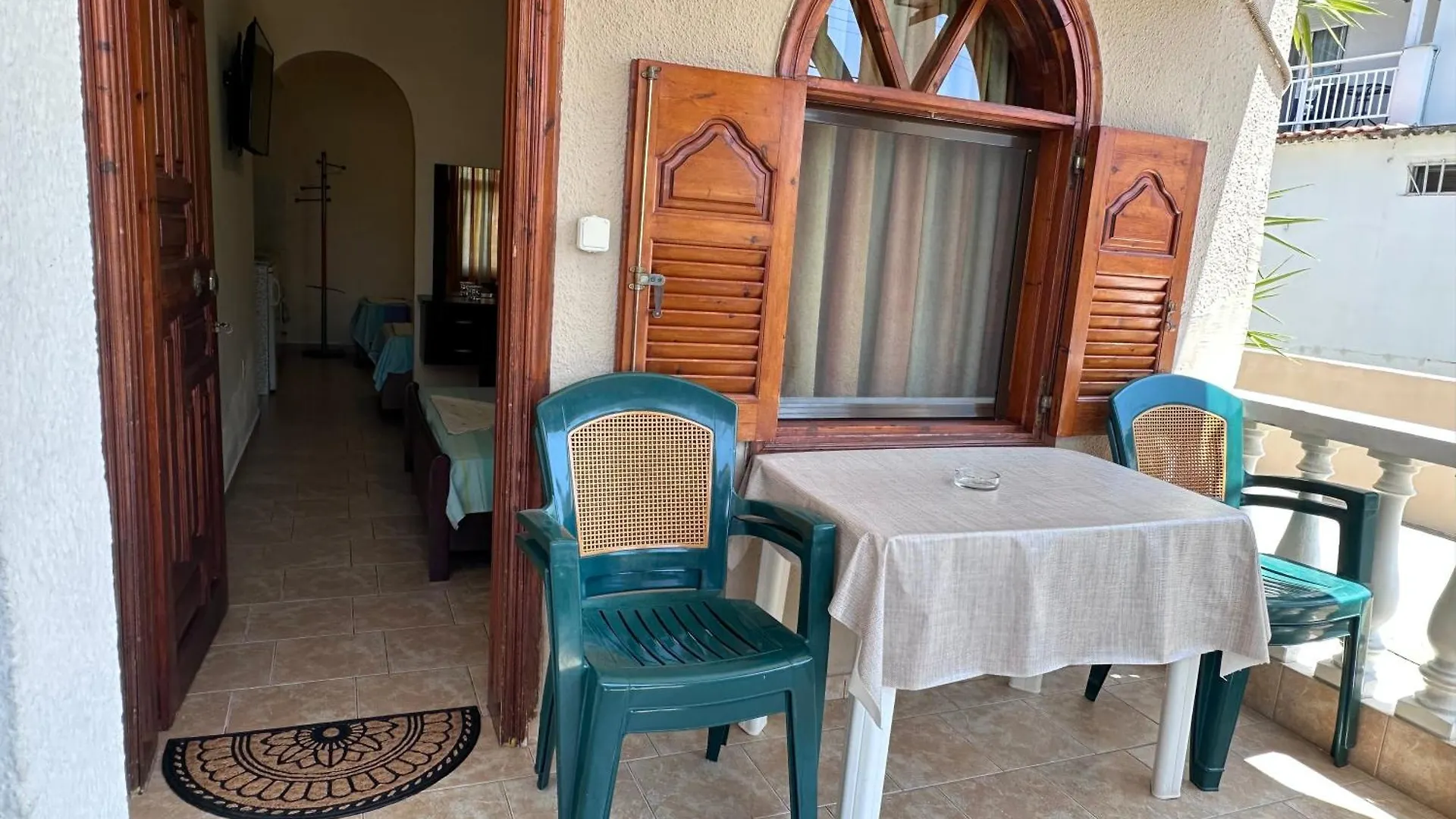 Aparthotel The Flower Apartments Toroni